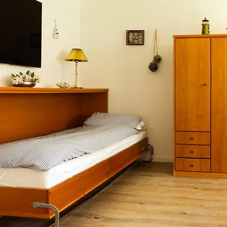 Sky & Homes Riekes Kajuete I Zentrale Mit Terrasse & Boxspringbett *