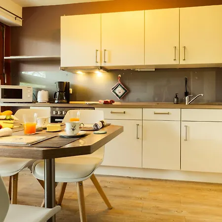 Zentrale Mit Terrasse&boxspringbett *