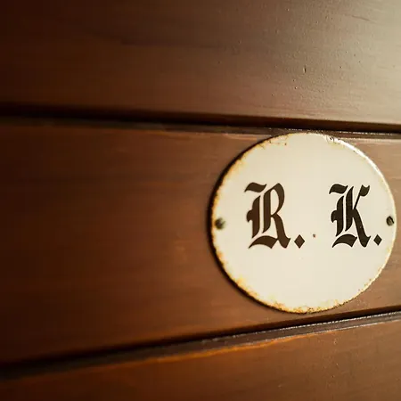 Apartment Zentrale Mit Terrasse&boxspringbett